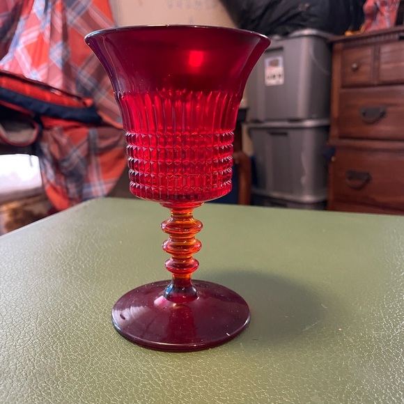 Vintage antique glassware “ Ruby red Lincoln Inn water goblet - Picture 1 of 2